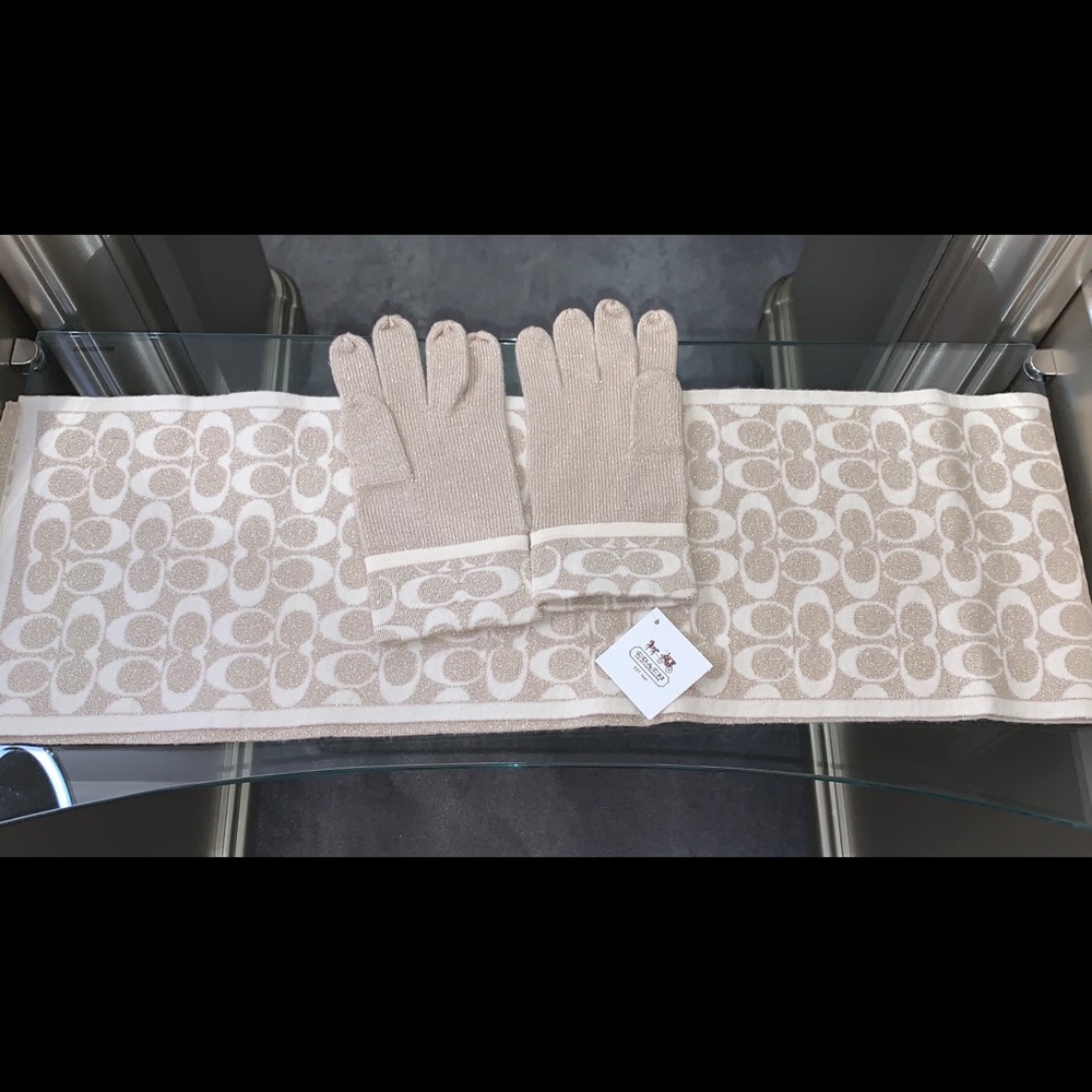 Brand New w/Tags Coach Reversible Scarf & Gloves